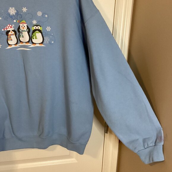 Jerzees Women's Christmas Light Blue Sweatshirt Size 2XL Penguin Snowmen - Picture 3 of 8